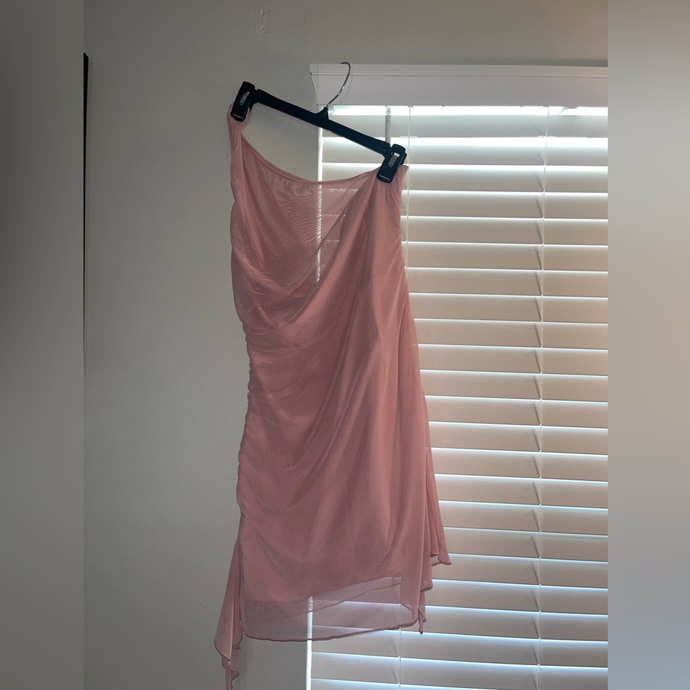 OH POLLY Asymmetric Single Sleeve Mini Dress - Mauve - US 10 - Picture 3 of 6